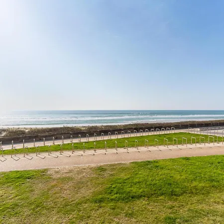 Plage: Appt Pour 4 Avec Parking Et Acces Direct A La - Fr-1-50-89 *