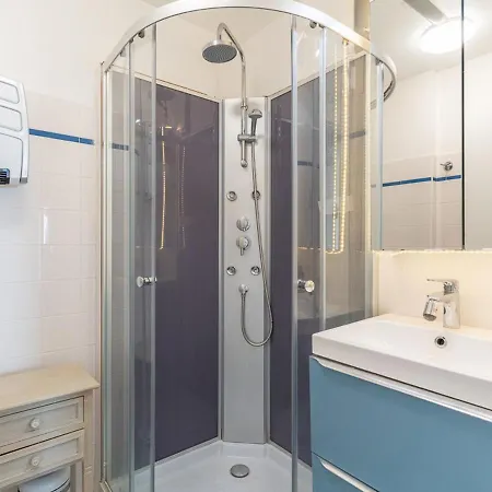 Apartment Plage: Appt Pour 4 Avec Parking Et Acces Direct A La - Fr-1-50-89