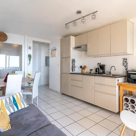 Plage: Appt Pour 4 Avec Parking Et Acces Direct A La - Fr-1-50-89 Apartment *